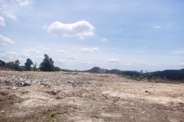 Bandar Baru Salak Tinggi  - Commercial Empty Land to Let - Sepang