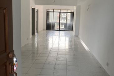 Turf View Apartment (Mutiara Serdang)