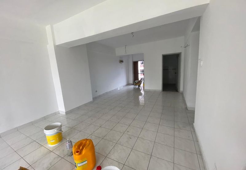 Turf View Apartment (Mutiara Serdang)