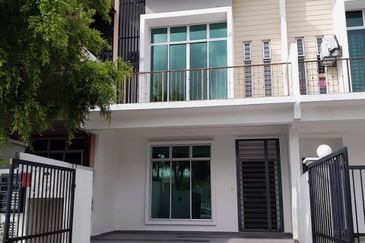 Austin Residence @Taman Mount Austin