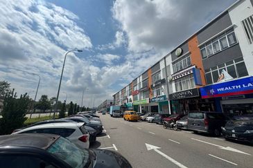 Crest @ Austin Emerald 1