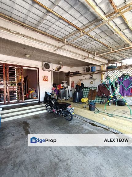 Taman Dahlia Single Storey Low Cost Terrance For Sale/ Tampoi, Johor, Tampoi