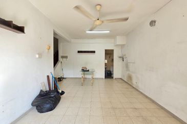 Taman Tampoi Indah II, Villa Ros