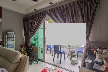 Bistari Impian Apartment @ Larkin