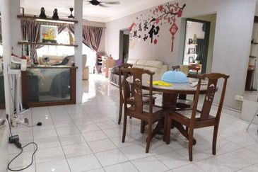 Bistari Impian Apartment @ Larkin