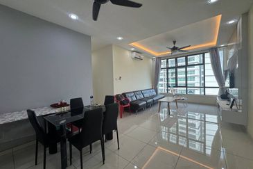 D'Summit Residences @ Kempas Utama