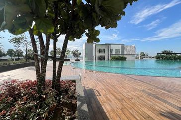 SKS Habitat Apartment, Larkin