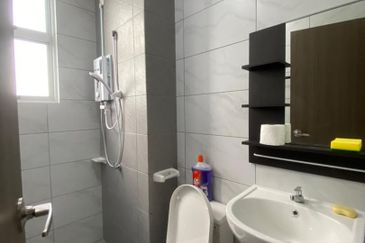 SKS Habitat Apartment, Larkin