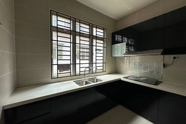 Bina Park Bandar Seri Alam