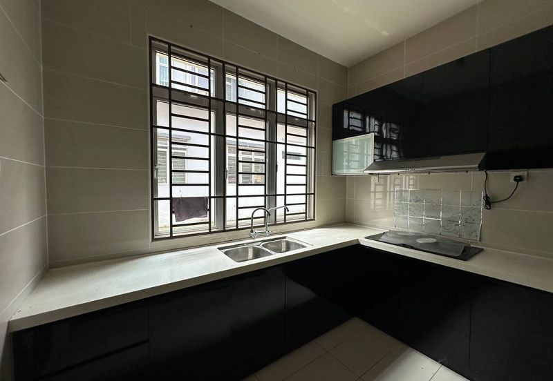 Bina Park Bandar Seri Alam