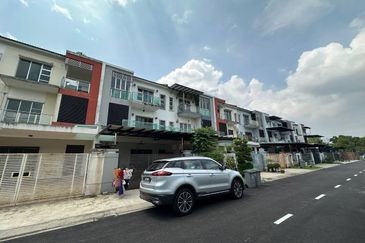 Bina Park Bandar Seri Alam