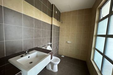 Bina Park Bandar Seri Alam