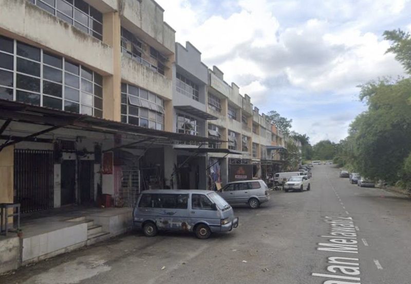 Taman Melawati Jalan Melawati 2 Three Storey Shop Lot For Sale/ Skudai