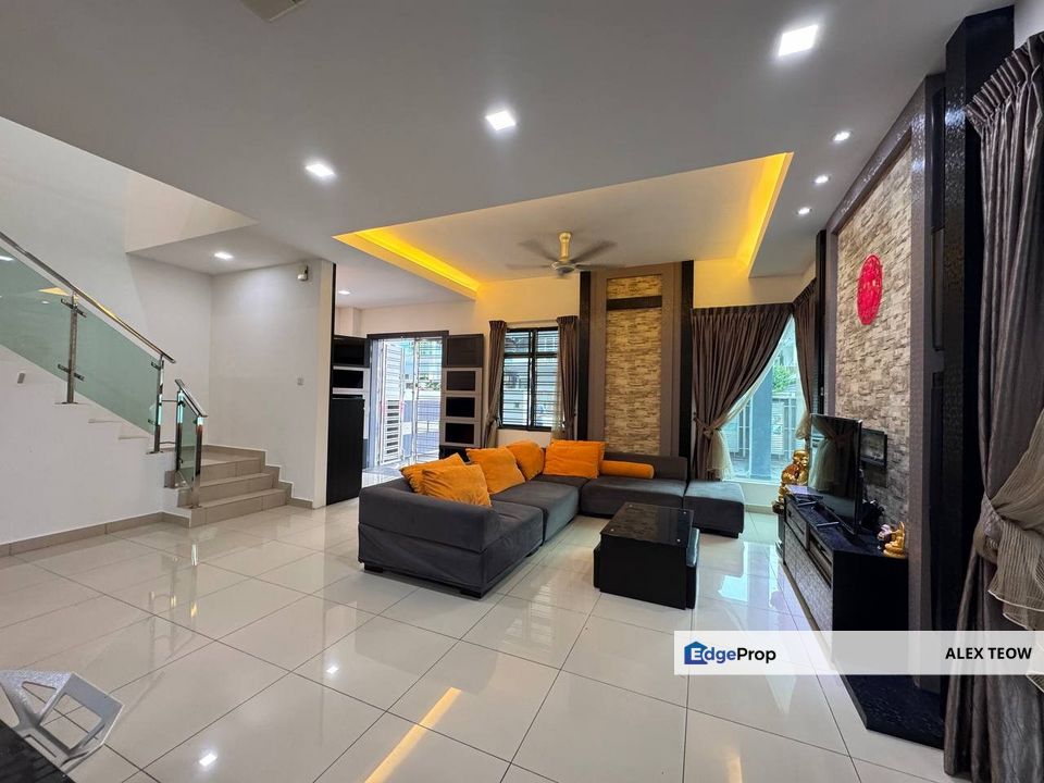 Mutiara Mas Sapphire Bigger Cluster House For Sale/ Skudai, Johor, Skudai