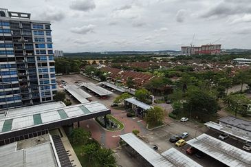 Seri Austin Luxury Apartment