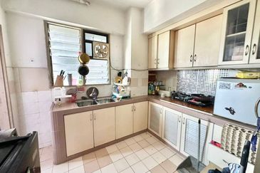 Sri Impian Apartment, Larkin Perdana