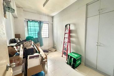 Sri Impian Apartment, Larkin Perdana