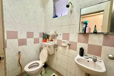 Sri Impian Apartment, Larkin Perdana