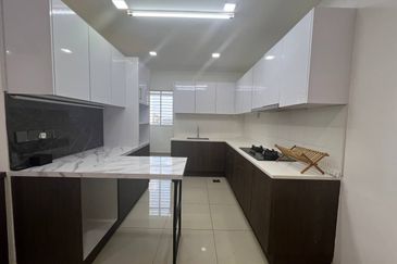 Dedaun Hijau (Greenfield Regency)