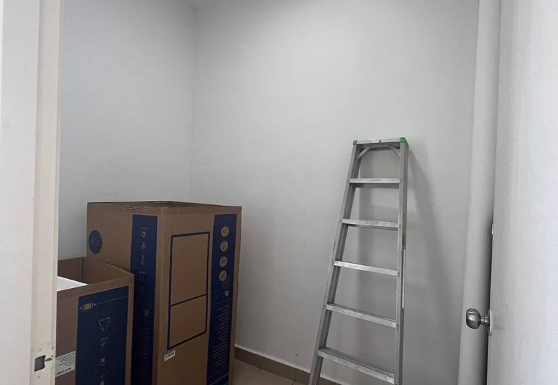 Dedaun Hijau (Greenfield Regency)