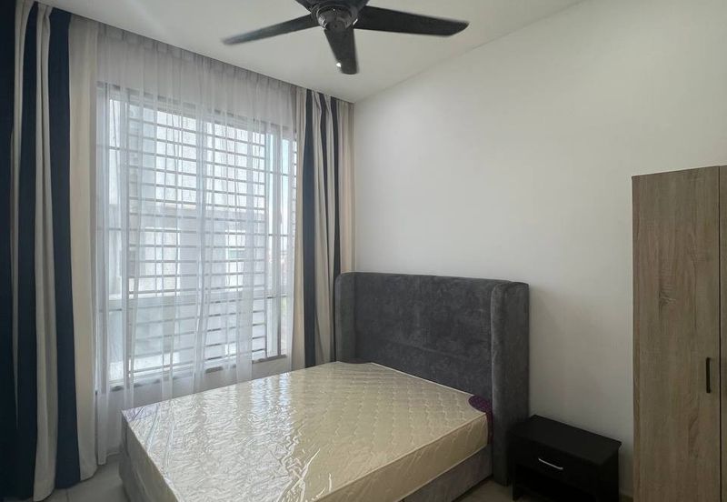 Dedaun Hijau (Greenfield Regency)