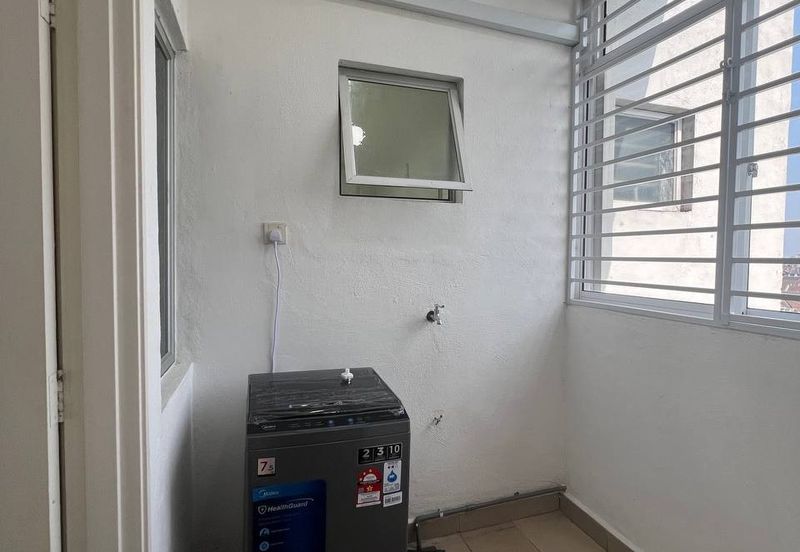 Dedaun Hijau (Greenfield Regency)