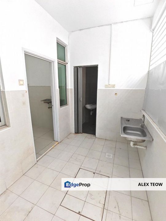 Taman Nusa Sentral Double Storey Terrance For Sale/ Iskandar Puteri, Johor, 