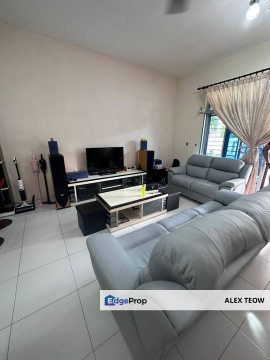 Taman Nusa Idaman Double Storey Terrance For Sale/ Iskandar Puteri, Johor, 