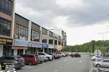 Pusat Komersial Suria (68 Avenue)