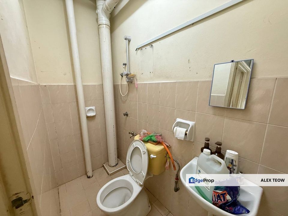 Lake View Suites Apartment For Sale/ Mount Austin, Johor, Johor Bahru