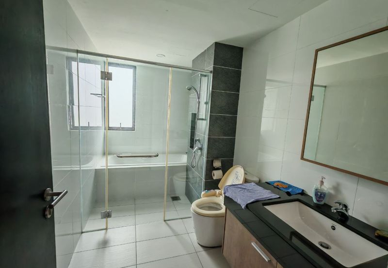 Ponderosa Lakeside Luxury Apartments