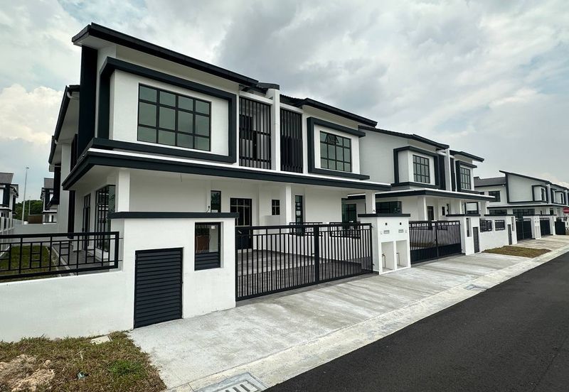 Taman Mutiara Maju Double Storey Cluster House For Sale/ Skudai