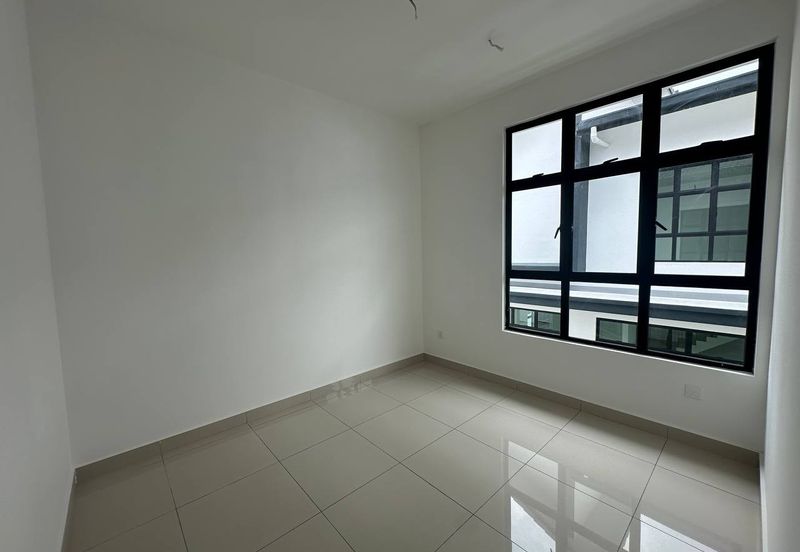 Taman Mutiara Maju Double Storey Cluster House For Sale/ Skudai