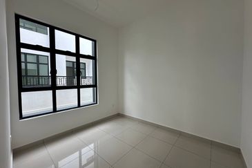 Taman Mutiara Maju Double Storey Cluster House For Sale/ Skudai