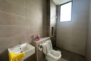 Taman Mutiara Maju Double Storey Cluster House For Sale/ Skudai