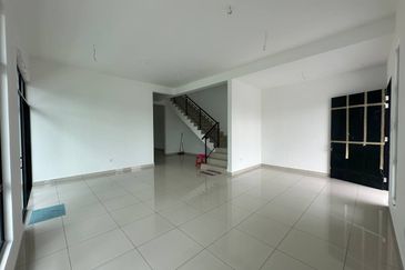 Taman Mutiara Maju Double Storey Cluster House For Sale/ Skudai