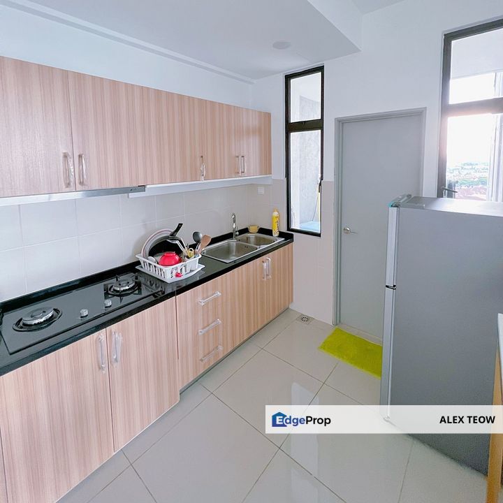 Austin Regency Apartment 3+1R 3B 1390sqft For Sale/ Mount Austin, Johor, Johor Bahru