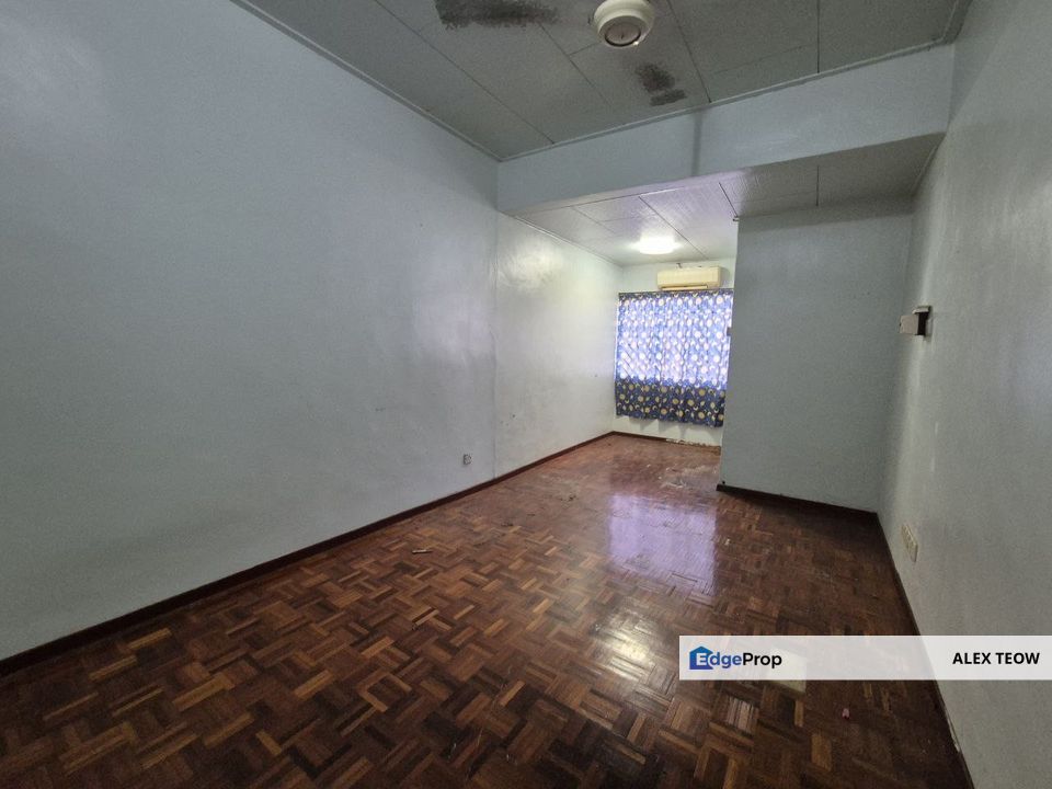 Taman Sri Skudai Jalan Gangsa Double Storey Terrance For Sale/ Skudai, Johor, Skudai