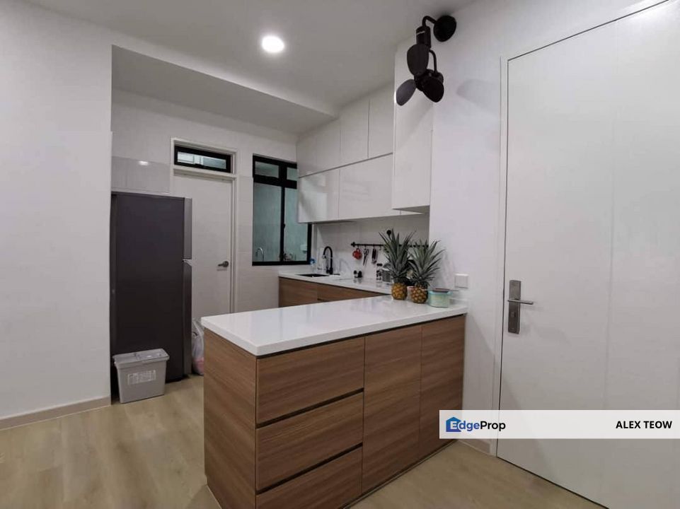 Sky View Apartment 2R 2B 871sqft For Sale/ Bukit Indah/ Iskandar Puteri, Johor, Bukit Indah