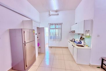 MANHATTAN @ Austin Heights