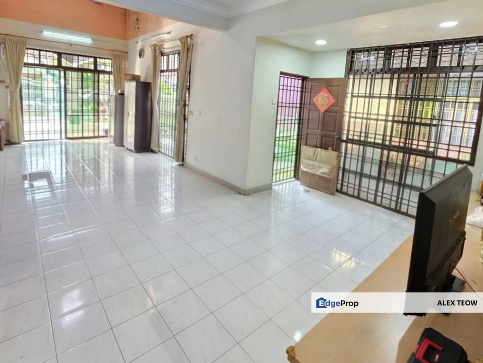 Taman Pelangi Indah Jalan Pesona 1.5 Storey Endlot Terrance For Sale/ Ulu Tiram, Johor, Ulu Tiram