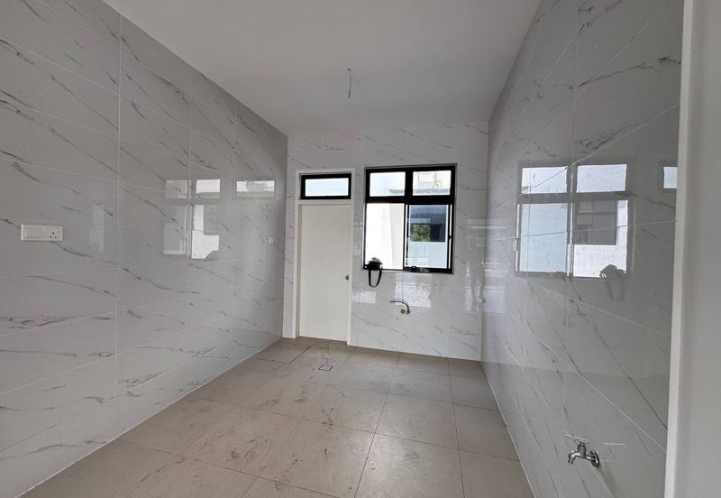 Kaze Hill Taman Bukit Kaze Double Storey Terrance For Sale/ Ulu Tiram