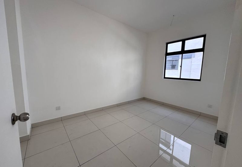 Kaze Hill Taman Bukit Kaze Double Storey Terrance For Sale/ Ulu Tiram