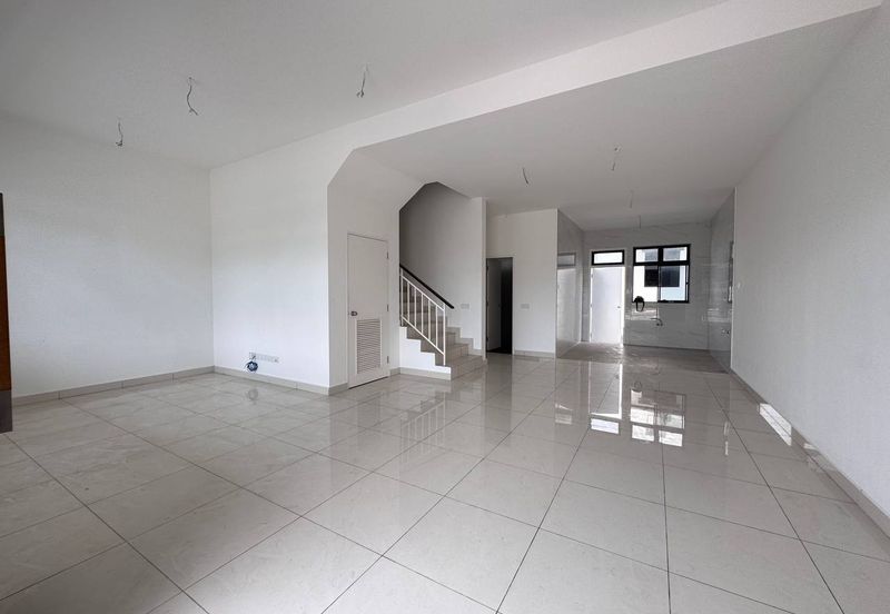 Kaze Hill Taman Bukit Kaze Double Storey Terrance For Sale/ Ulu Tiram