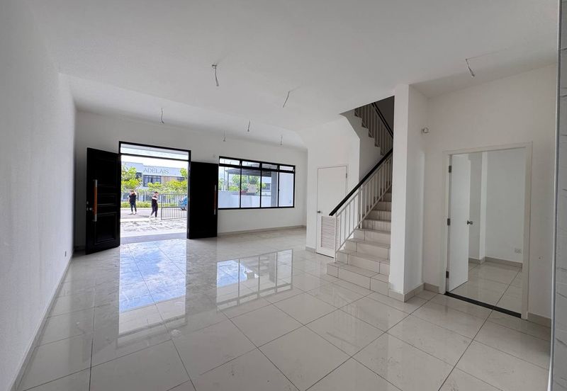 Kaze Hill Taman Bukit Kaze Double Storey Terrance For Sale/ Ulu Tiram