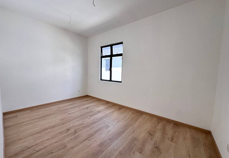 Kaze Hill Taman Bukit Kaze Double Storey Terrance For Sale/ Ulu Tiram