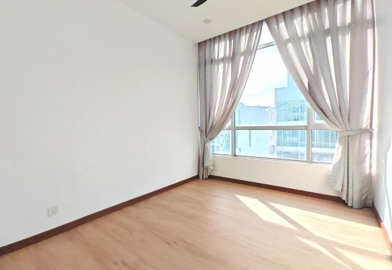 Dedaun Hijau (Greenfield Regency)