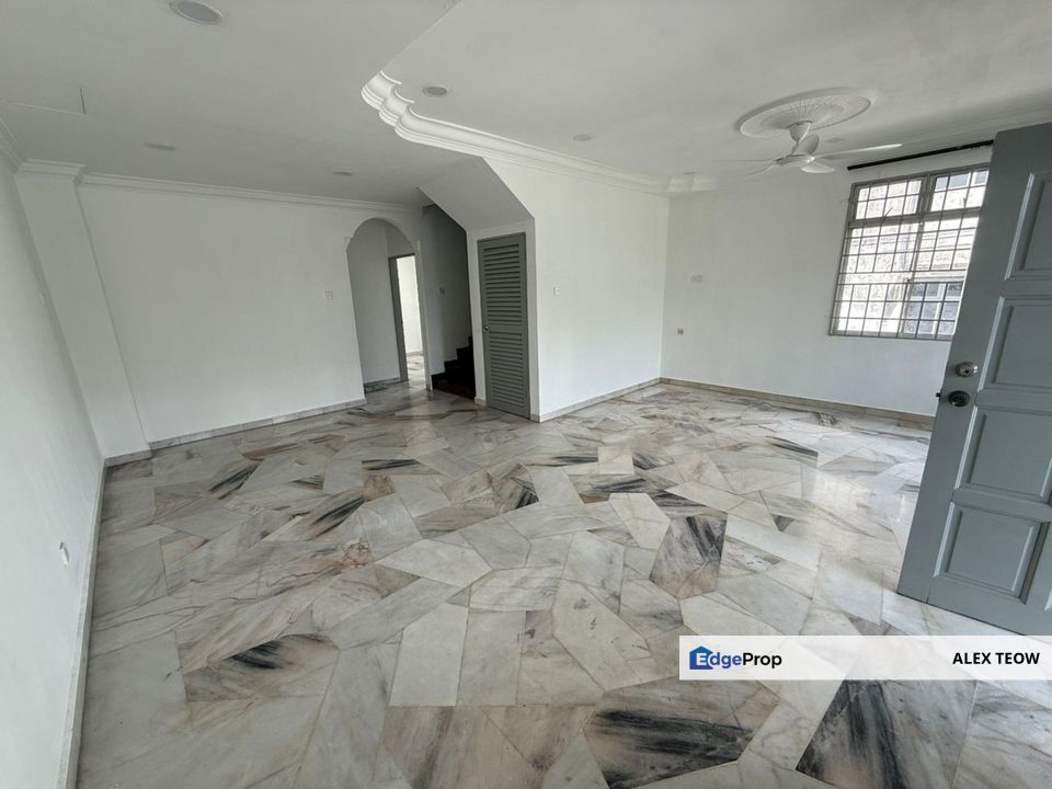 Taman Sri Putri Double Storey Endlot For Sale/ Skudai, Johor, Skudai