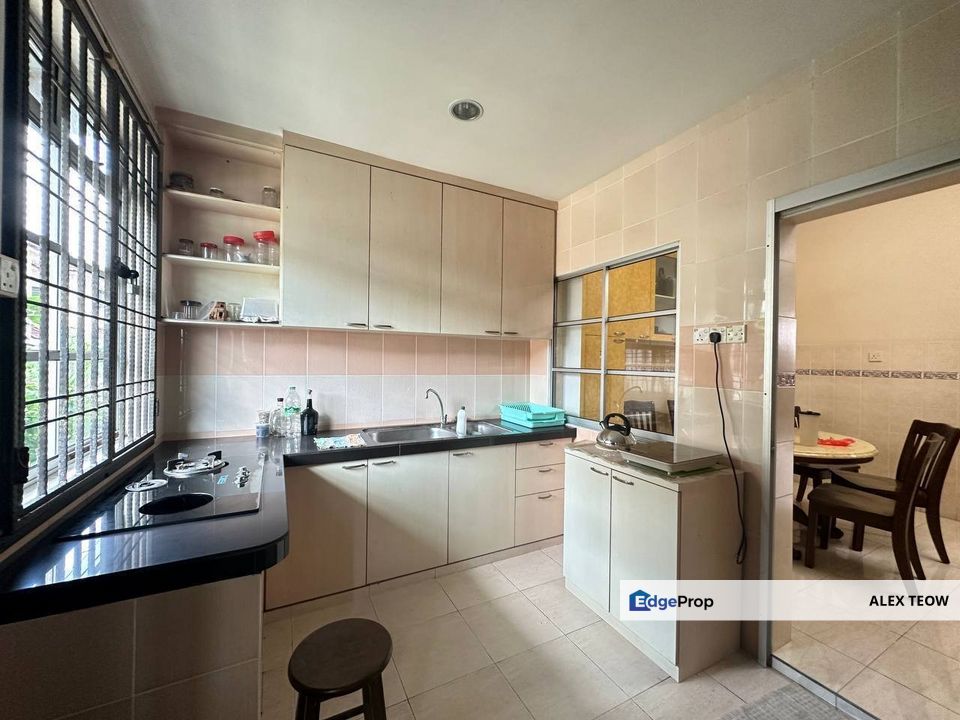 Taman Mutiara Rini Jalan Bakti Double Storey Endlot For Sale/ Skudai, Johor, Skudai