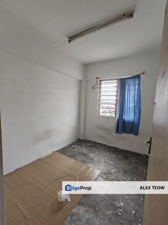 Flat Taman Daya For Sale/ Jalan Sagu/ Full Loan, Johor, Johor Bahru